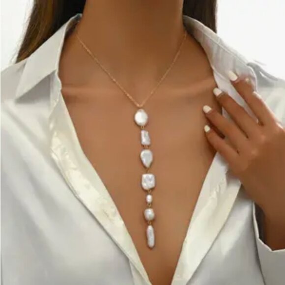 Set of 3 Necklaces Gold Color & Pearl Imitation And pair of earrings - Picture 8 of 16